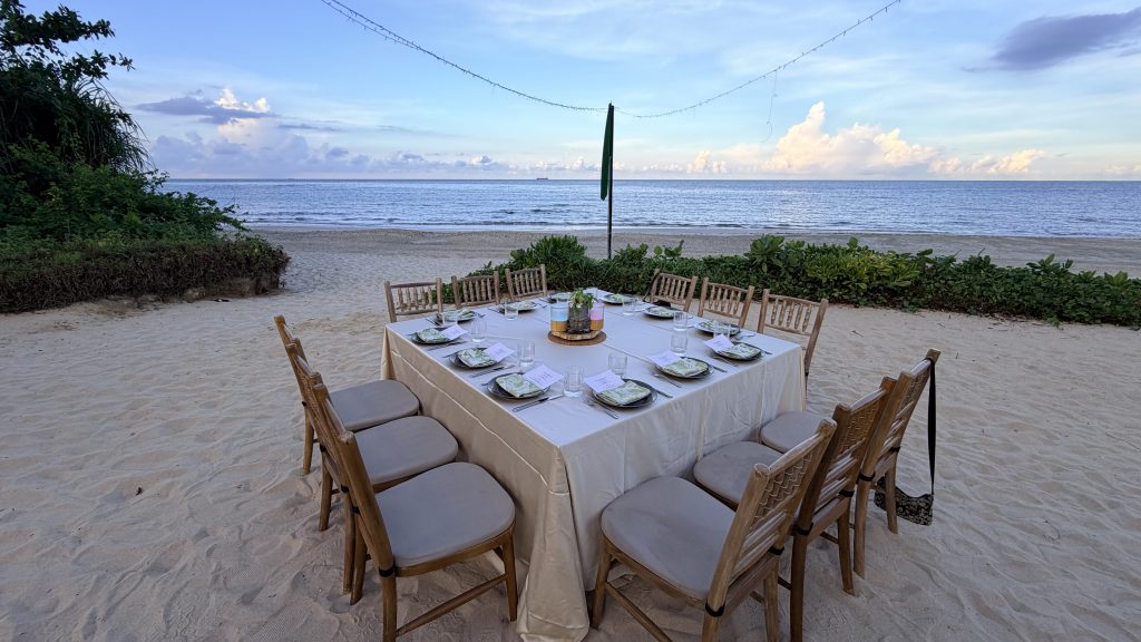 Mandarin Oriental Desaru Coast BBQ Strand Tisch