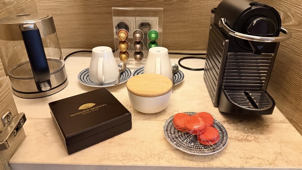 Mandarin Oriental Desaru Coast Rainforest Suite Minibar Kaffee
