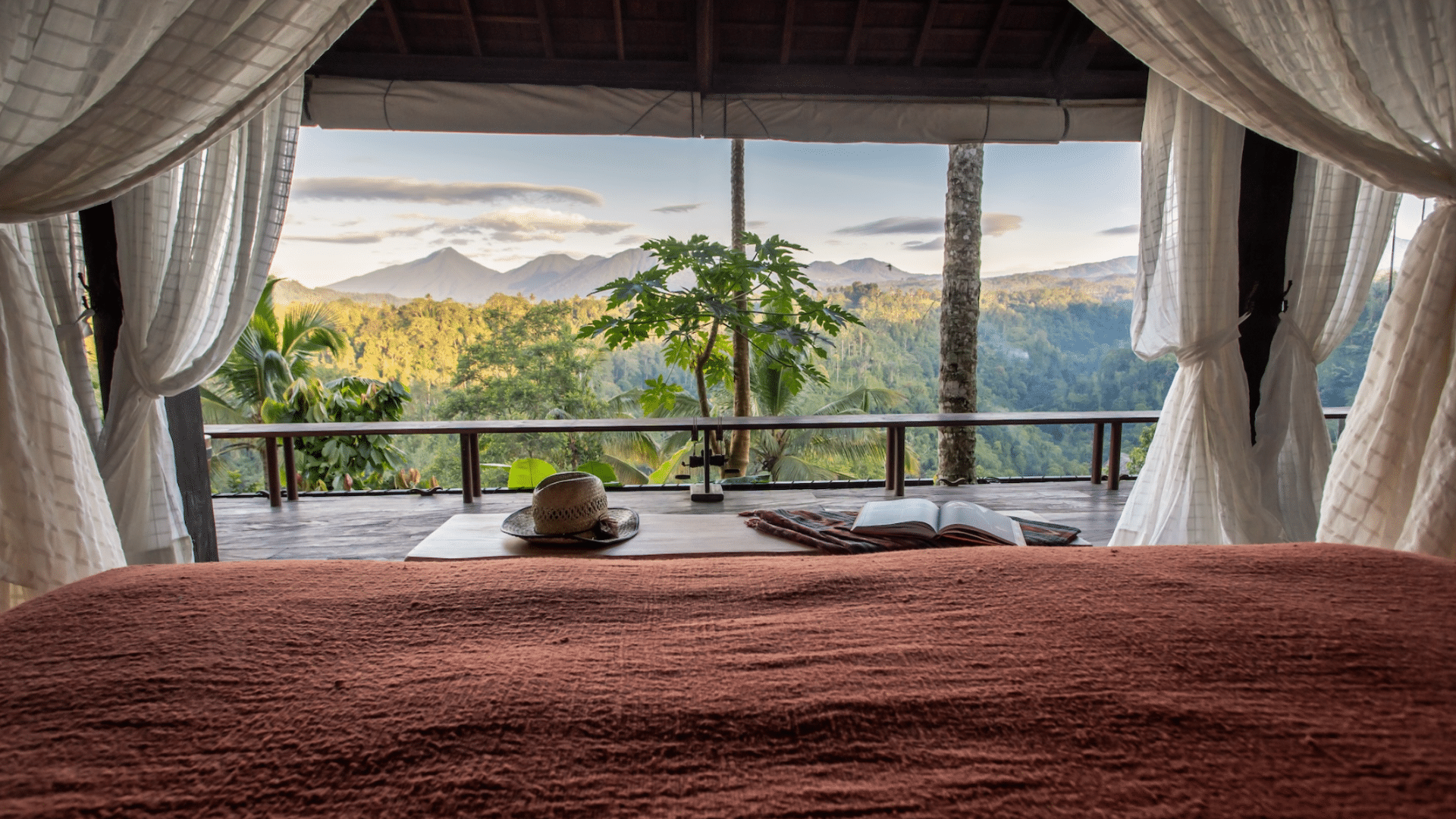 Bale im Buahan, a Banyan Tree Escape