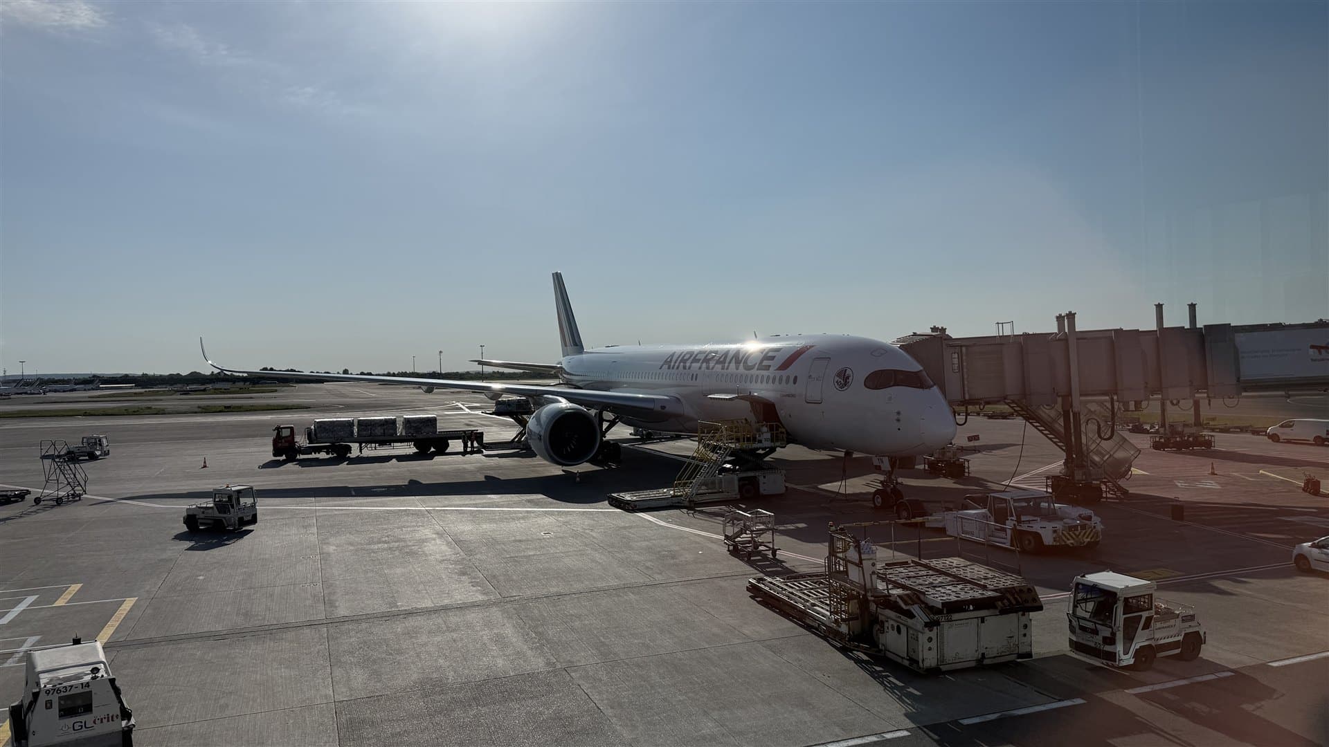 Air France Business Class A350 Flugzeug Am Gate