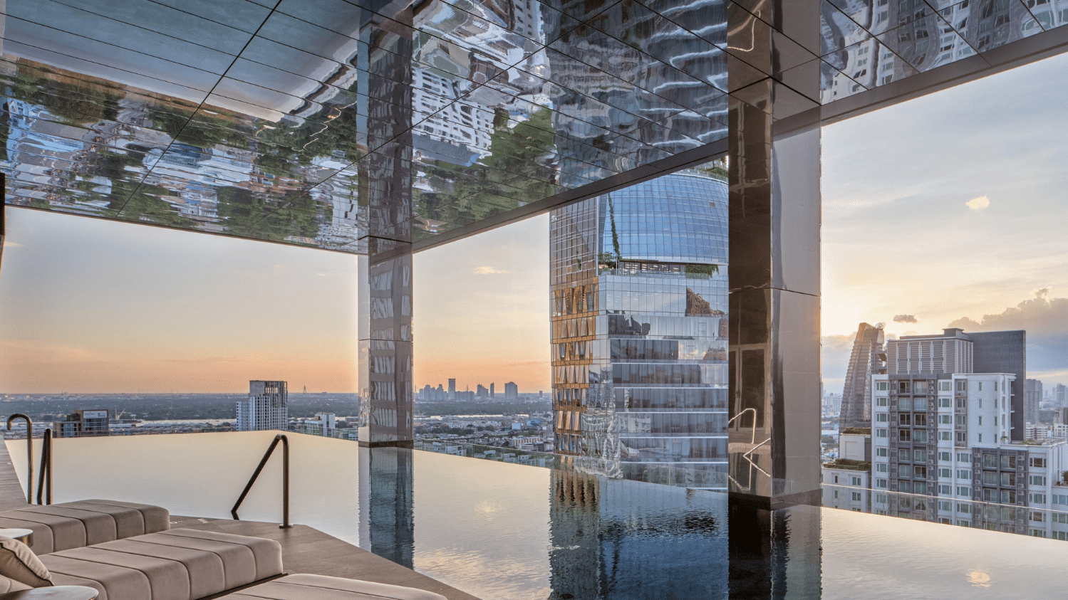 InterContinental Bangkok Sukhumvit Pool