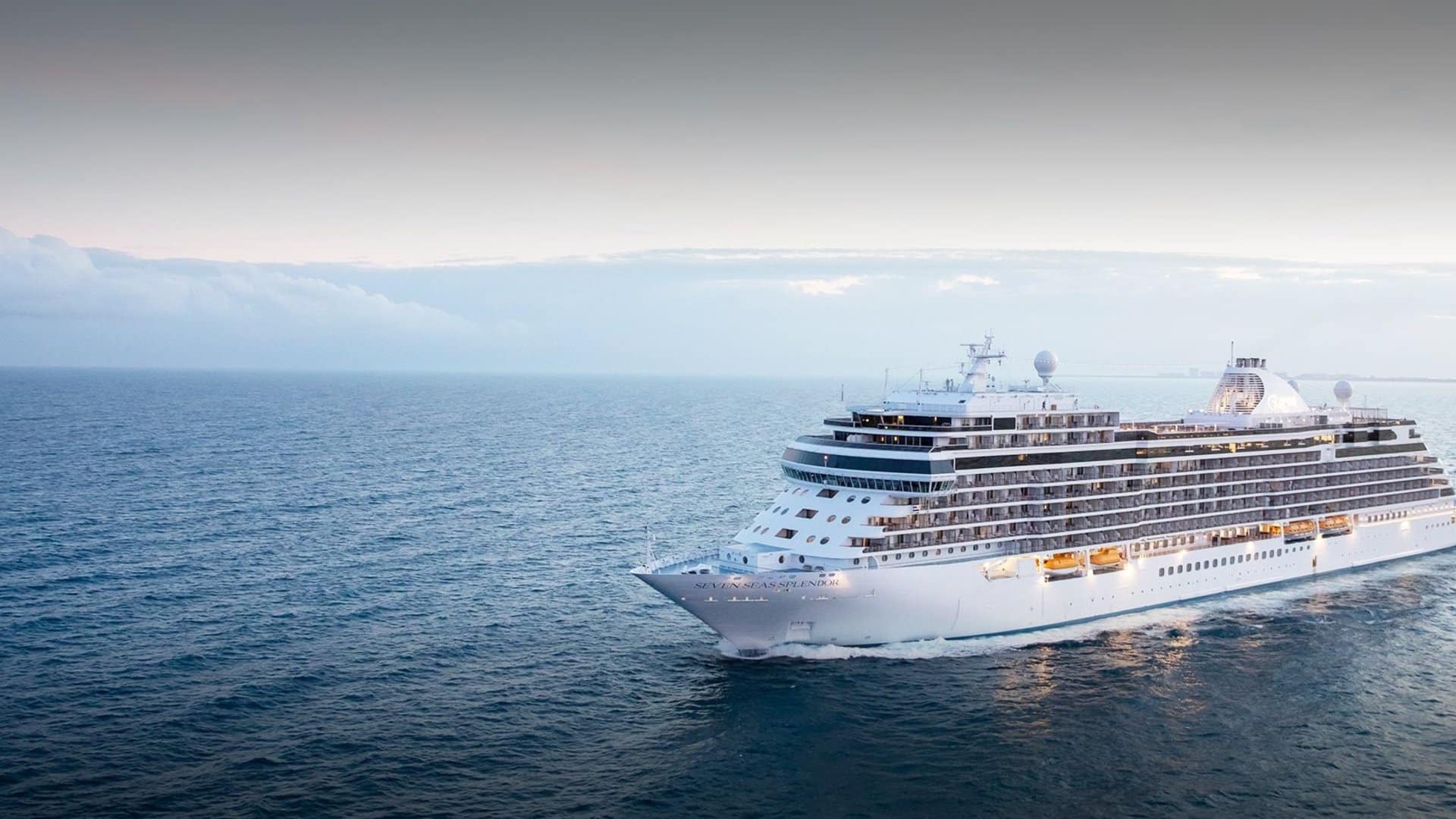 Seven Seas Splendor Luxuskreuzfahrtschiff auf See