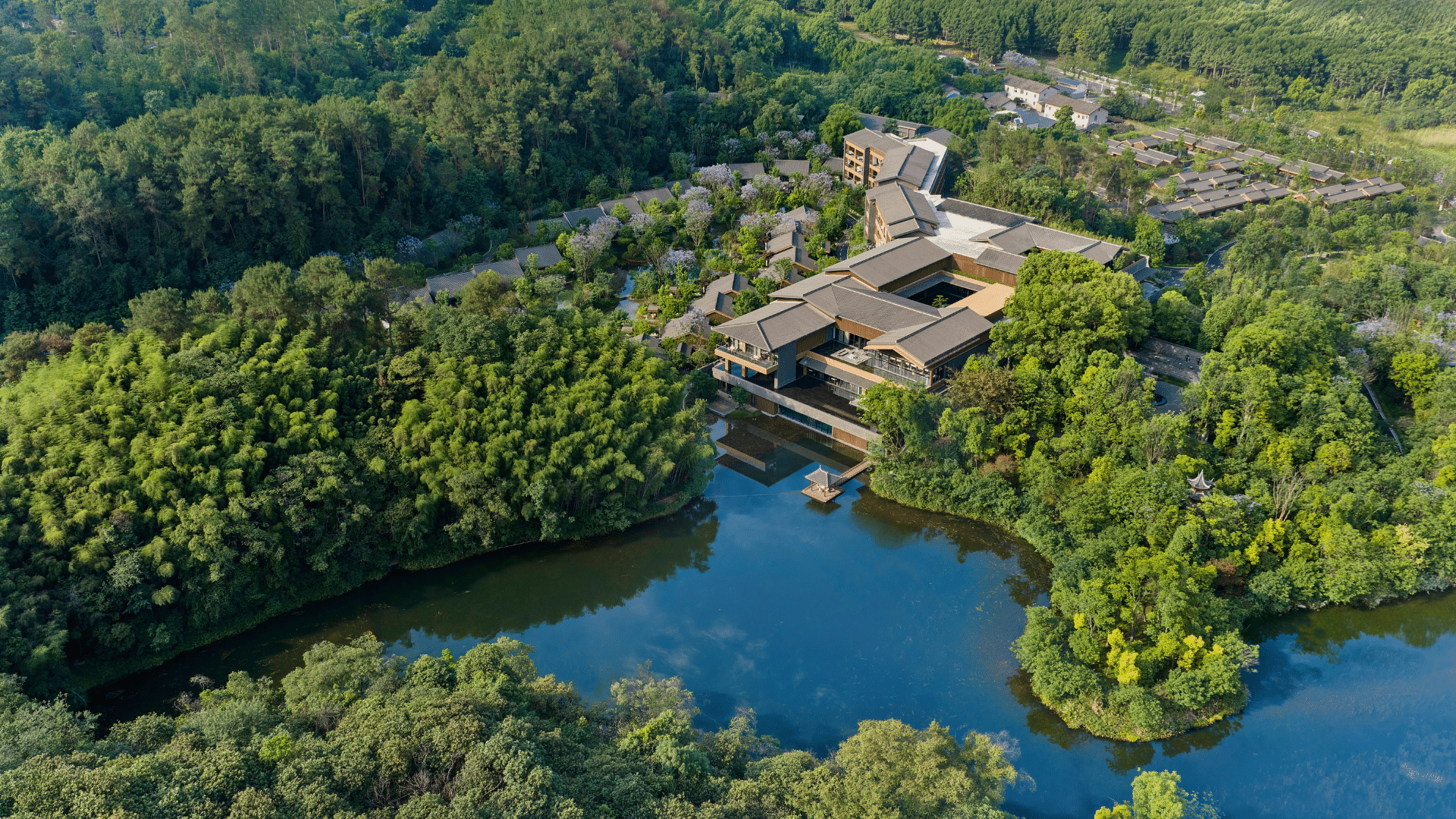 Banyan Tree Mount Emei