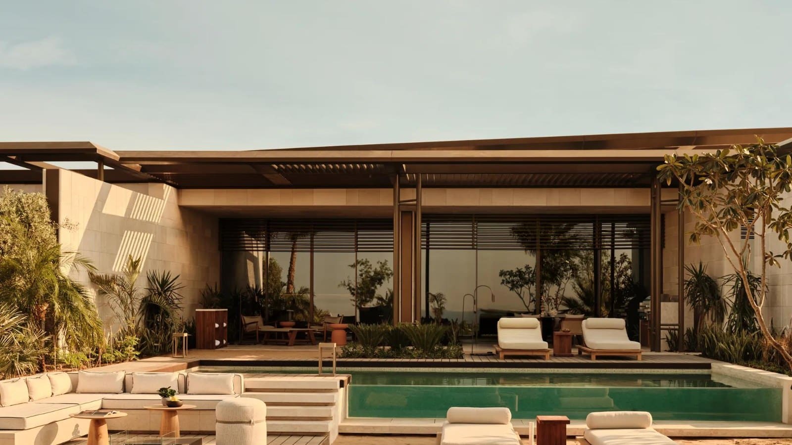 Pool Villa des Rosewood Amaala mit privatem Pool und Terrasse