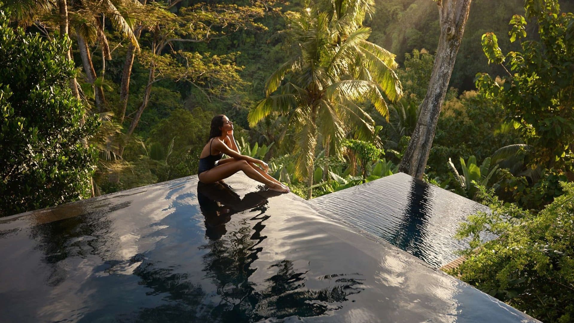 Luftaufnahme des COMO Shambhala Estate Bali im Regenwald bei Ubud