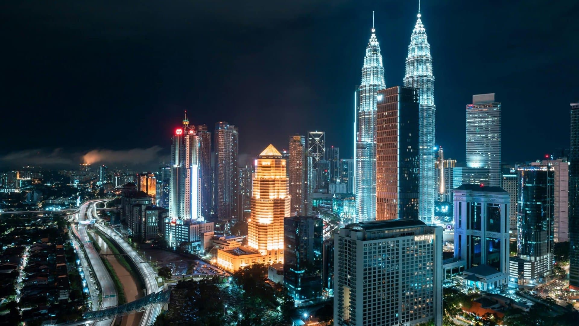Skyline von Kuala Lumpur bei Nacht