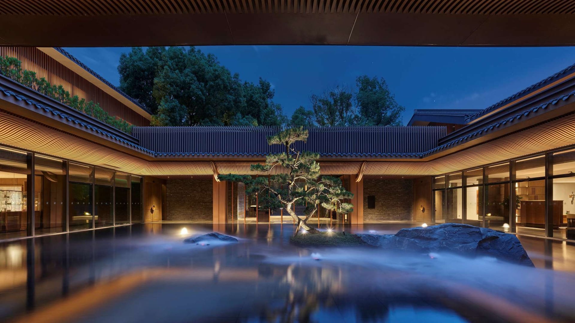Banyan Tree Mount Emei Pool