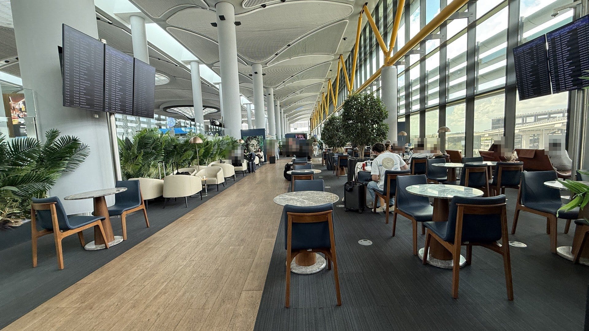 IGA Domestic Lounge Istanbul Übersicht