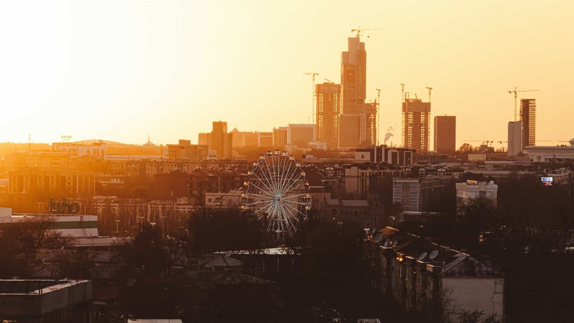 Skyline Von Taschkent Bei Sonnenaufgang