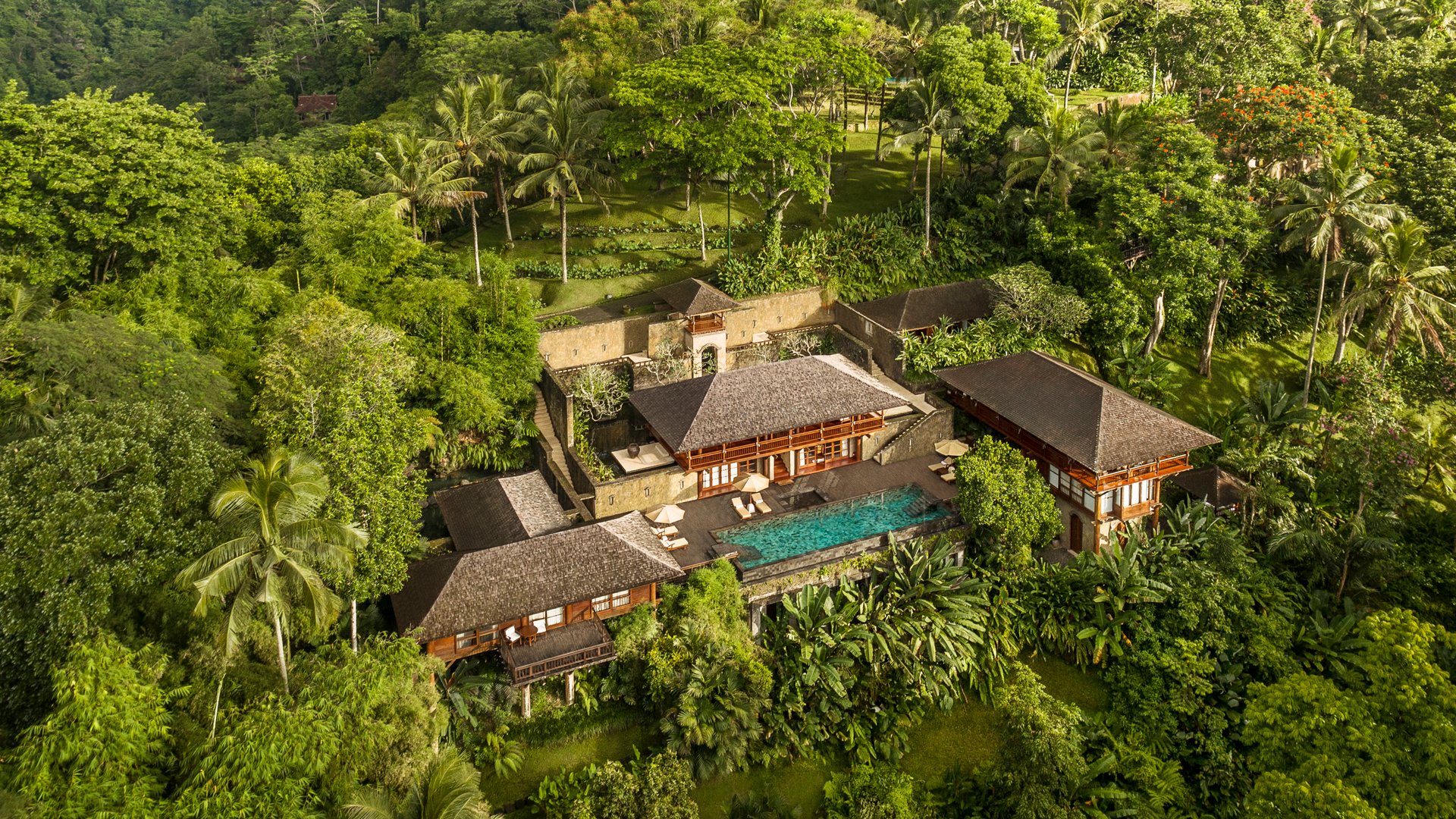 Luftaufnahme einer Villa im COMO Shambhala Estate