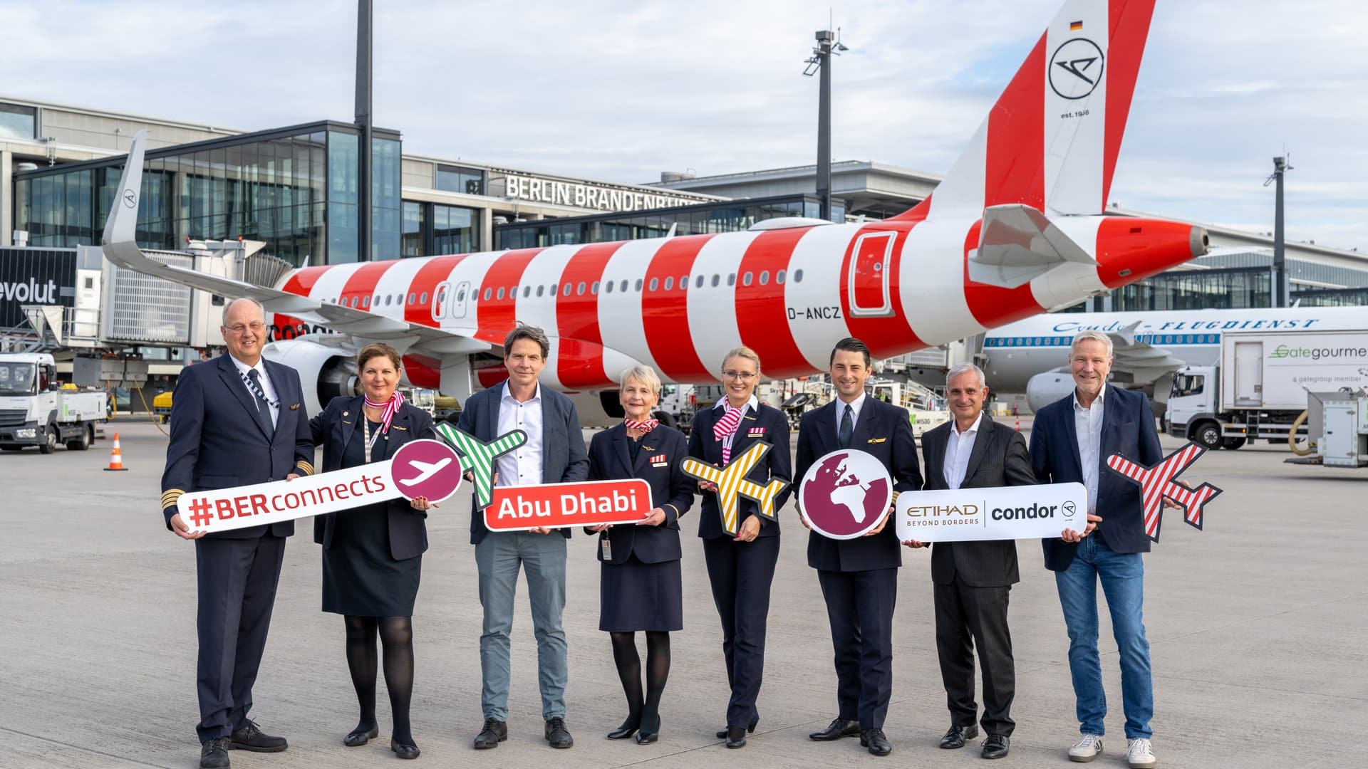 Condor Erstflug Berlin Abu Dhabi